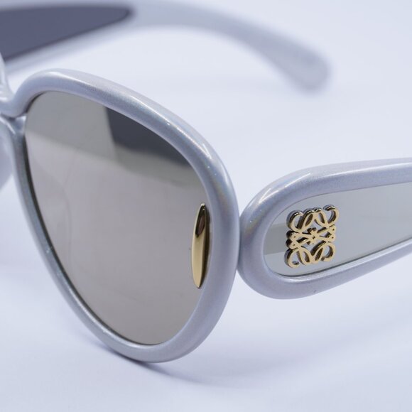 Loewe LW40132I 24C Sunglasses Grey Aviator Frame, Grey with Light Gold Lenses main image 9